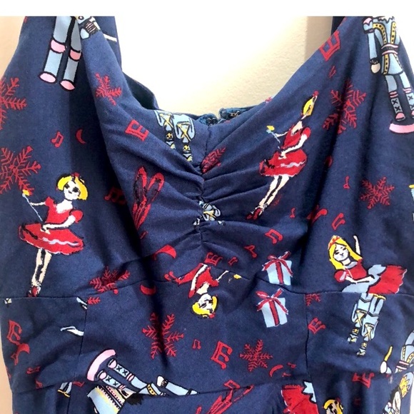 EUC ModCloth Nutcracker Christmas Dress, 3X A-line, pockets, sweetheart neckline - Picture 4 of 6